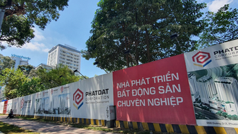 Lãnh đạo đồng loạt bán ra, cổ phiếu Phát Đạt gặp áp lực lớn