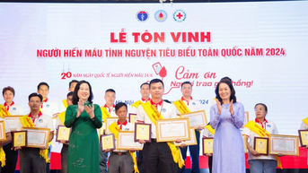 Những người hơn 100 lần hiến máu tình nguyện