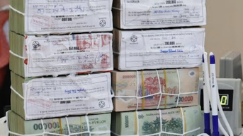 Lãi suất tăng, có nên gửi tiết kiệm dịp cuối năm?
