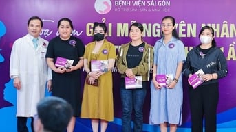 Tham gia tọa đàm y khoa hiện thực hóa giấc mơ làm ba mẹ