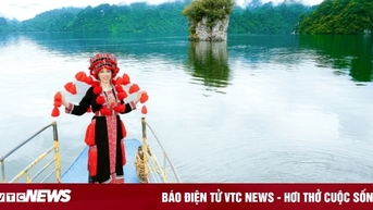 Á hậu doanh nhân Lê Thị Khánh Vân hóa thân thành cô gái Dao đỏ trong bộ ảnh mới