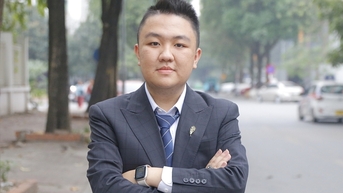 Valedictorian ទទួលបានពិន្ទុខ្ពស់បំផុតក្នុងប្រវត្តិសាស្ត្រនៃសាកលវិទ្យាល័យសេដ្ឋកិច្ចជាតិ