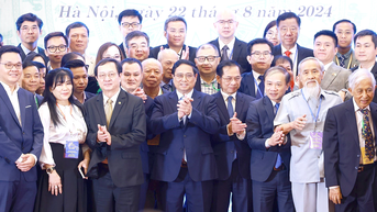 Cộng đồng người Việt Nam ở nước ngoài là nguồn lực cùng đất nước vươn lên
