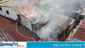 Cháy cửa hàng đồ chơi ở Đông Hà