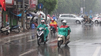 Không khí lạnh tăng cường, miền Trung mưa lớn, gió giật mạnh
