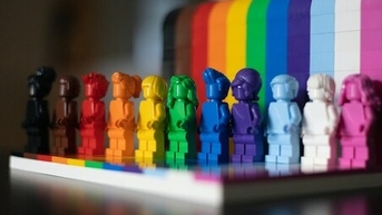 9 trong 10 nhà báo LGBTQ phải đối mặt với lạm dụng và quấy rối