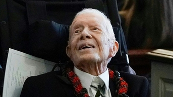 Cựu Tổng thống 100 tuổi Jimmy Carter bỏ phiếu, hoàn thành tâm nguyện ủng hộ bà Harris