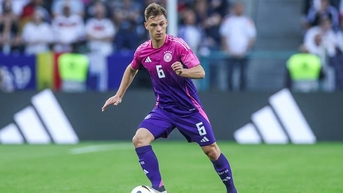 Arsenal và Liverpool tham gia cuộc đua giành chữ ký của Joshua Kimmich