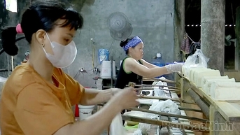 Đặc sản của làng cổ này ở Bắc Ninh là loại đậu phụ bị gù, cắn một miếng mát tan cả đầu lưỡi