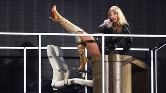 Hàng xóm 'sôi sục' khi Singapore bùng nổ du lịch nhờ Taylor Swift