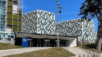 Nổ ở The Hague, một phần chung cư đổ sập