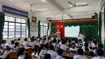 Binh Duong បណ្តុះបណ្តាលស្តីពីការការពារគ្រោះថ្នាក់ របួសកុមារ និងទប់ស្កាត់អំពើហិង្សាលើកុមារ