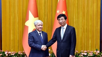ប្រធាន​ Do Van Chien បាន​ផ្ញើ​សារ​អបអរសាទរ​ដល់​ប្រធាន​សន្និសីទ​ប្រឹក្សា​នយោបាយ​ប្រជាជន​ចិន Wang Huning។