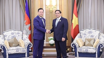 Thủ tướng Chính phủ Phạm Minh Chính gặp Thủ tướng Campuchia Hun Manet