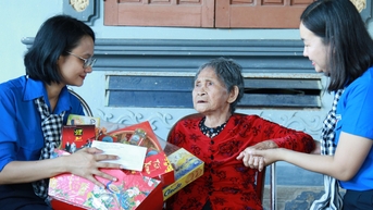 Nhiều hoạt động ý nghĩa trong hành trình theo bước chân anh hùng Lý Tự Trọng