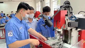 Vì sao có trường nghề tuyển sinh tốt, có trường không đủ chỉ tiêu?