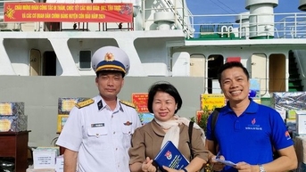 Chiến sĩ nhà giàn DK1 và giải báo chí của người “ghi chép cảm xúc”
