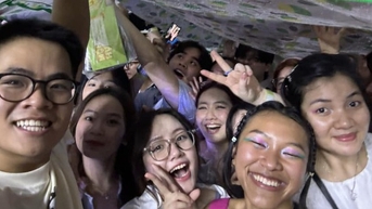 Mưa dông ập đến, show Những thành phố mơ màng thành Những thành phố mưa rào