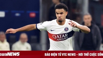 Sao 17 tuổi của PSG sát cánh Mbappe