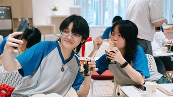 Acecook Vietnam Noodle Factory에서 실습 세션을 즐겨보세요