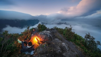 White Cloud Paradise Ky Quan San