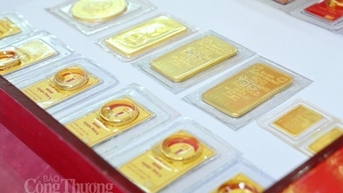 តម្លៃមាសកើនឡើងដោយមិនអាចគ្រប់គ្រងបាន ចិញ្ចៀនមាស 999.9 លក់ក្នុងតម្លៃ 77.20 លានដុង/តុង