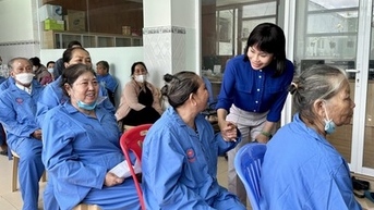Tập đoàn Kido tài trợ mỗ mắt miễn phí cho người nghèo tại Tỉnh An Giang. | Phụ nữ