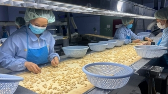 ហេតុអ្វីបានជាស្តេចស្វាយចន្ទីចង់លក់ក្រុមហ៊ុន?