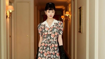 Ngoài giày cao gót, những mẫu giày êm chân này rất hợp với váy midi