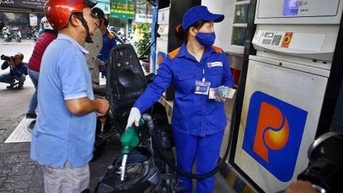 រសៀល​នេះ​តម្លៃ​សាំង​ឡើង​ថ្លៃ​បន្តិច​គឺ​ជិត ៥០០​ដុង​ក្នុង​មួយ​លីត្រ