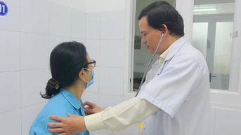 Phẫu thuật nội soi cắt bỏ phổi biệt lập có mạch nuôi lớn hiếm gặp