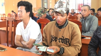 Cận Tết, công nhân tiếp tục bị công ty nợ lương 1,3 tỷ đồng