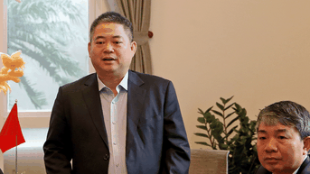 Xuan Son의 최상의 치료비를 책임지는 사람, Nguyen Van Thien 회장의 엄청난 잠재력