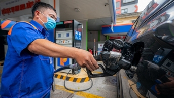 Giá dầu giữ mức thấp nhất trong 2 tuần