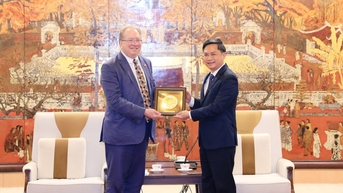 ទីក្រុងឡុងដ៍ចែករំលែកបទពិសោធន៍ក្នុងការអភិវឌ្ឍន៍តំបន់ទីក្រុងទំនើបបៃតងសម្រាប់ទីក្រុងហាណូយ