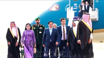 Thủ tướng Chính phủ Phạm Minh Chính và Phu nhân bắt đầu thăm Saudi Arabia