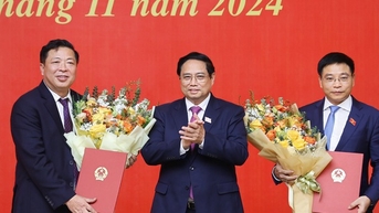 Thủ tướng trao quyết định bổ nhiệm và giao nhiệm vụ cho 2 tân Bộ trưởng