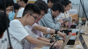 Extroverted និងចូលចិត្តធ្វើដំណើរ តើការសិក្សាបច្ចេកវិទ្យានឹង 'បង្អត់' ចំណង់ចំណូលចិត្តរបស់អ្នកទេ?