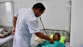 Vụ ngộ độc ăn cơm gà ở Nha Trang: 1 ca đang mang thai phải vào hồi sức tích cực chống độc