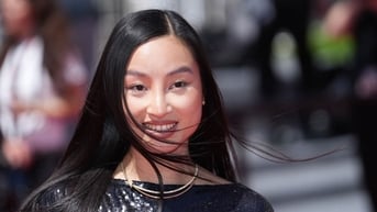Lãng Khê, con gái Trần Anh Hùng, đóng phim tranh Cành cọ vàng ở Cannes