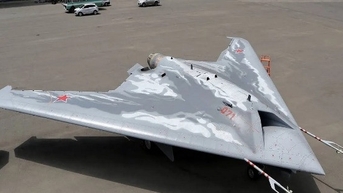 UAV tàng hình điều khiển từ Su-57, ‘ác mộng’ mới với phòng không Ukraine