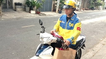 Sinh viên tất bật kiếm tiền dịp Tết