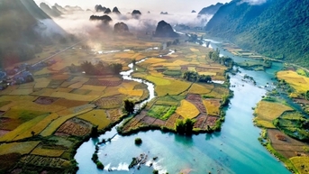 Vùng biên viễn yên bình, thơ mộng giữa non nước Cao Bằng
