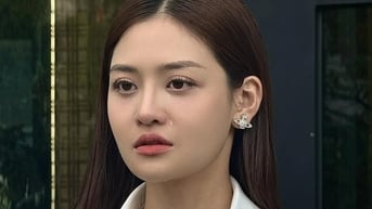 Thùy Anh của Chúng ta của 8 năm sau: Tôi ế từ trong phim cho đến ngoài đời