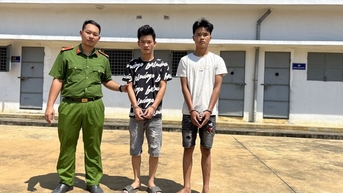 ឃាត់ខ្លួន​ជនសង្ស័យ​២​នាក់​បង្ក​ករណី​ប្លន់​ឆ្លង​ខេត្ត​ជាច្រើន​ករណី​