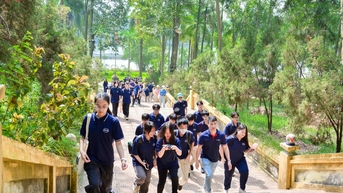 សិស្សវិទ្យាល័យអាចទទួលបានសំបុត្រដោយឥតគិតថ្លៃដើម្បីទស្សនាវិមាន និងសារមន្ទីរ។