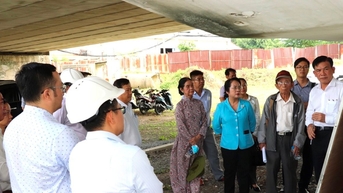 ត្រួតពិនិត្យកម្មាភិបាល ផលប្រយោជន៍ប្រជាជន រណសិរ្ស ហូជីមិញ