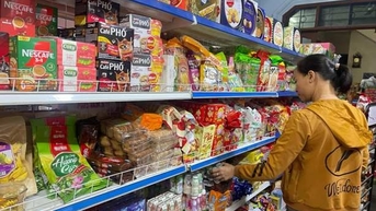 Hà Nội: Dự trữ hàng Tết tăng mạnh