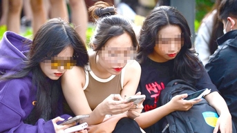 Lạc lối trên mạng xã hội, bạn có bỏ quên chính mình?