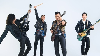 The Wall Band និង Pham Anh Khoa បង្ហាញក្បាច់រាំរបស់វៀតណាមក្នុងមហោស្រពតន្ត្រីអាស៊ាន-ឥណ្ឌា